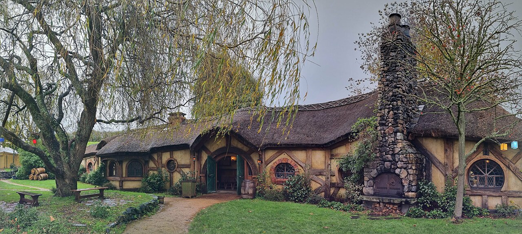 Tolkien’s Epic Allusions in Peter Jackson’s Films